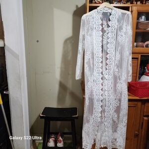 Main Strip White Lace Duster